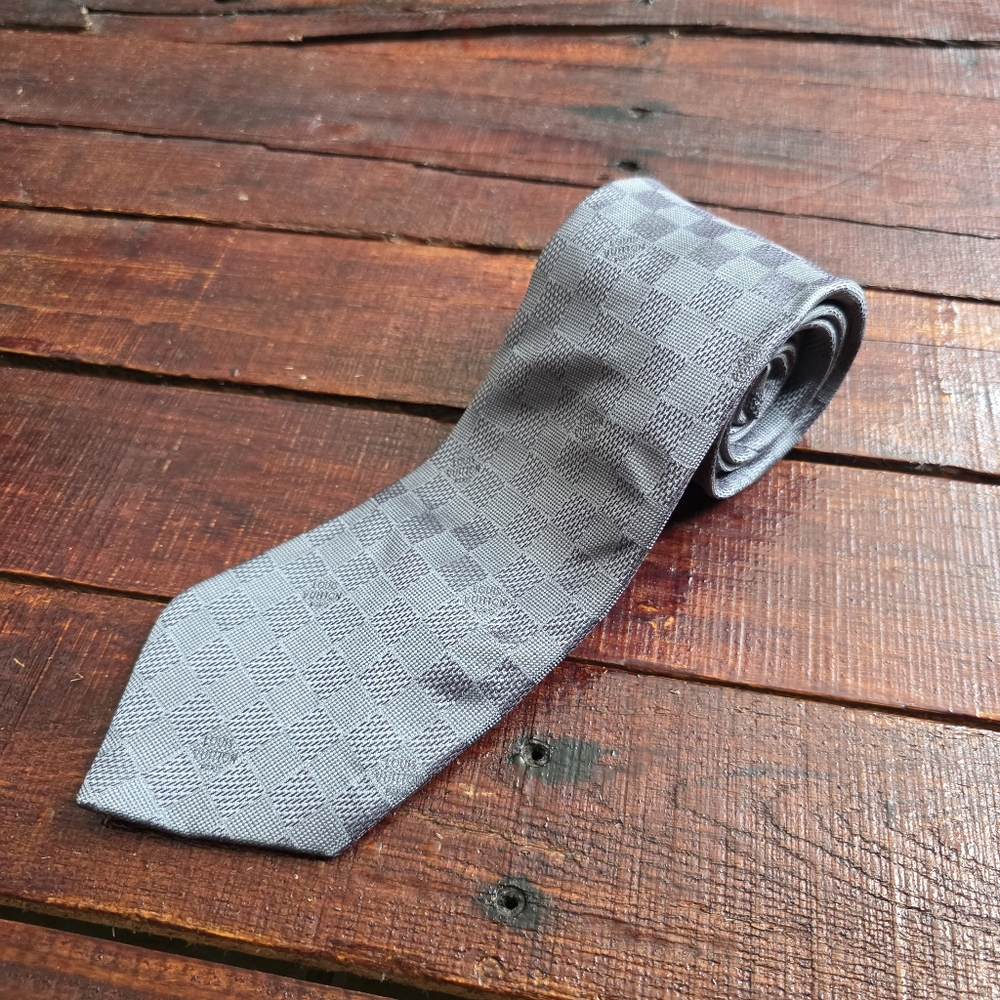 Louis Vuitton 100% Silk Damier Classic Tie Necktie Gray Made In Italy